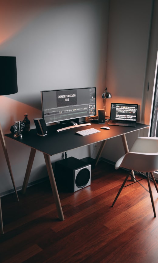 3 Minimalist Desk Setups  נינגה פתרונות תקשורת  נינגה פתרונות תקשורת
